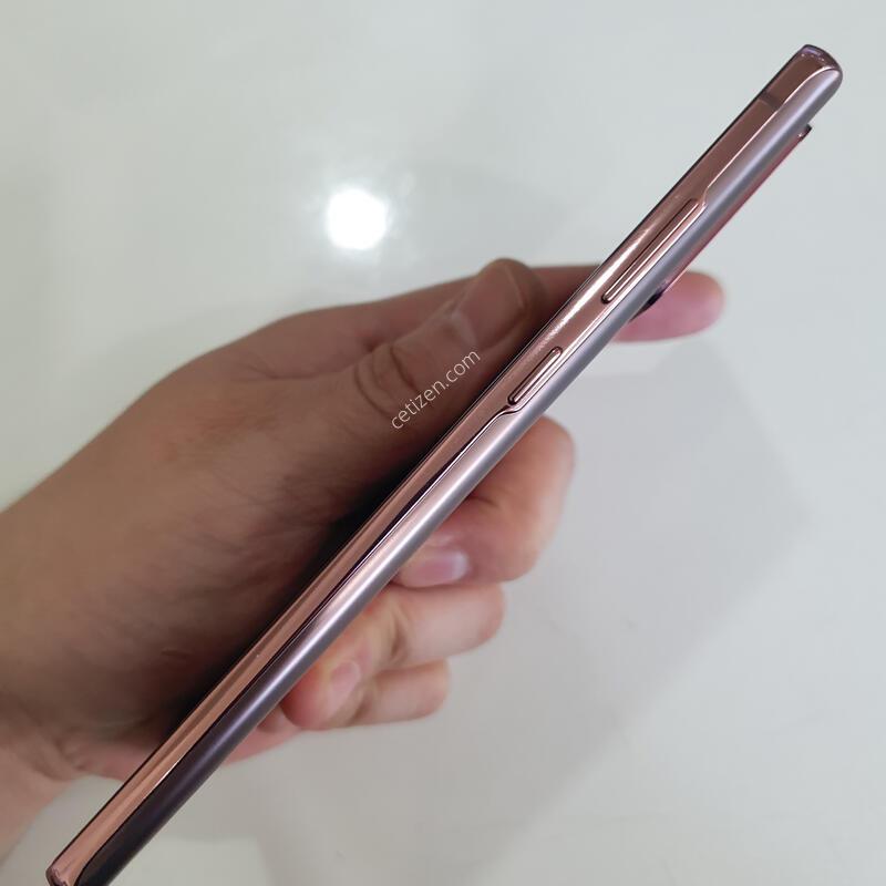 �����ó�Ʈ20 256G ���ܻ� ������ �߰��� �����