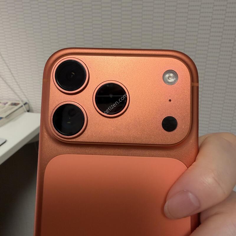 ������ 17���� 256GB �ڽ��� ������