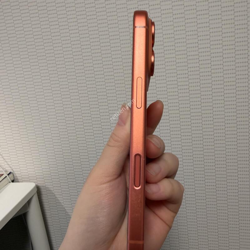 ������ 17���� 256GB �ڽ��� ������