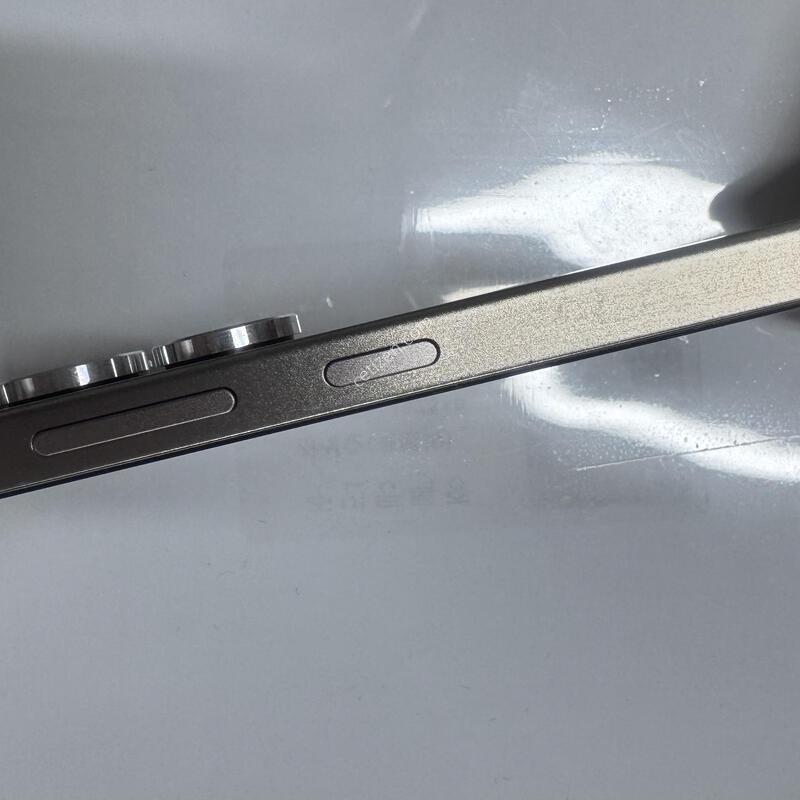 S938 /ƼŸ�� �׷���/ 512GB /ī�޶� ���� �׵θ��� ����/ SK�������� /�����Ⱓ����