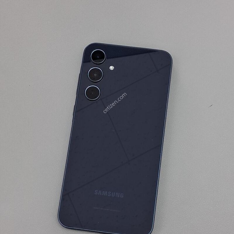 ������A35 128GB ���̺�