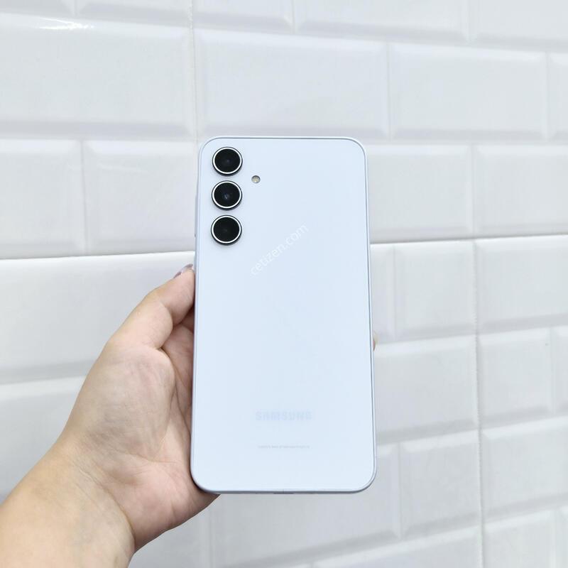 ������A35 ���̽����� 128GB