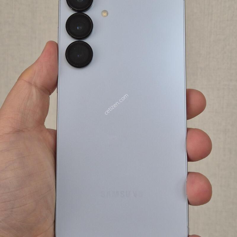 S25�÷��� ���̽����� 512G SS�� �Ǹ��մϴ�.