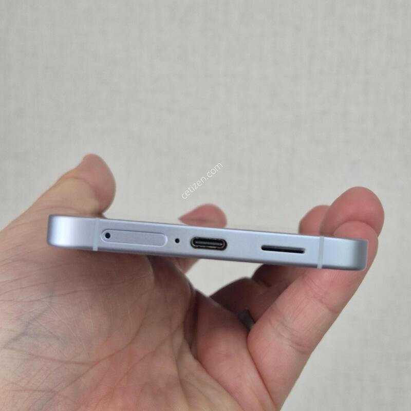 S25�÷��� ���̽����� 512G SS�� �Ǹ��մϴ�.