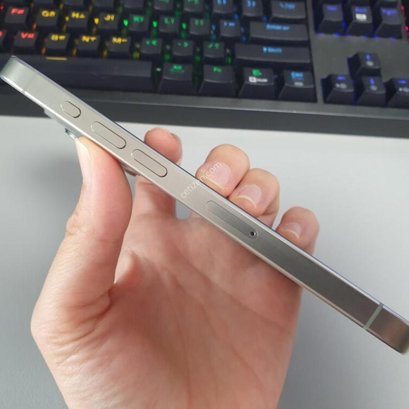 [�Ϻ���] ������15 ���� / 256GB / ���߷� ƼŸ�� /  ���͸����� 99%(�缳��ü)