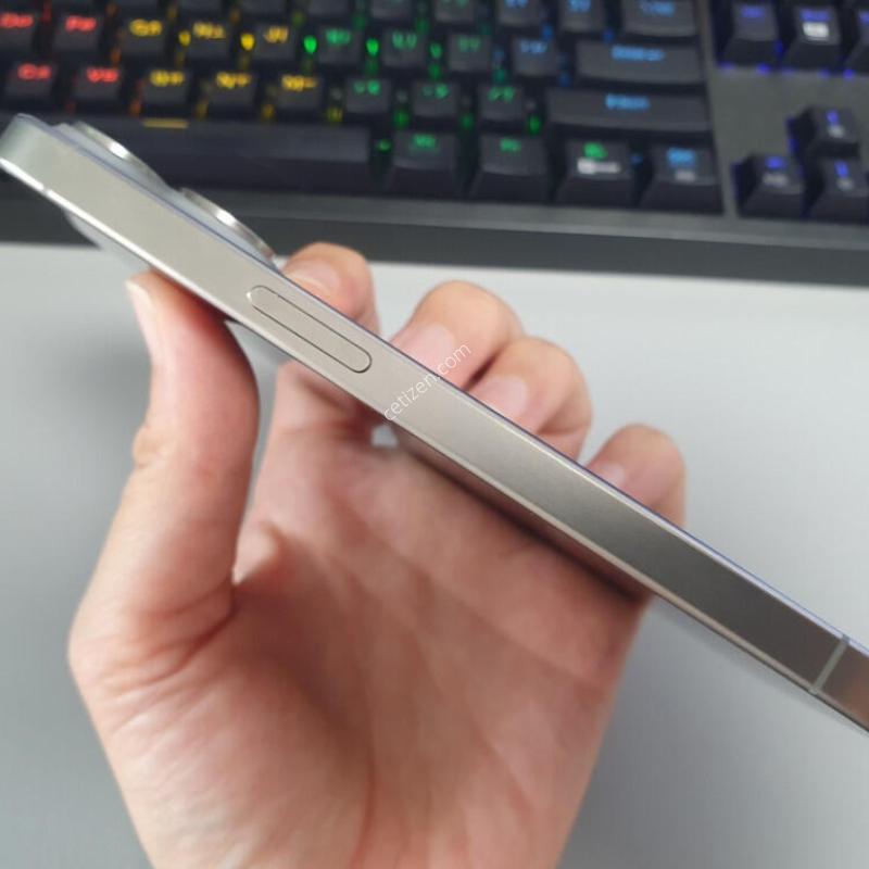 [�Ϻ���] ������15 ���� / 256GB / ���߷� ƼŸ�� /  ���͸����� 99%(�缳��ü)