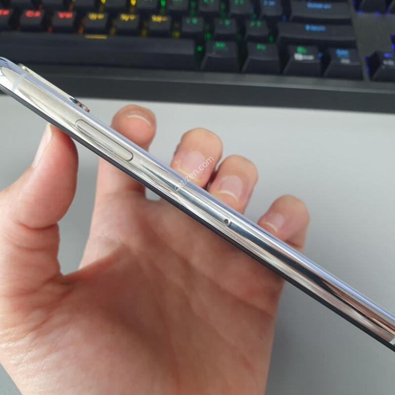 ������X / 256GB / �ǹ� / ���͸����� 70%