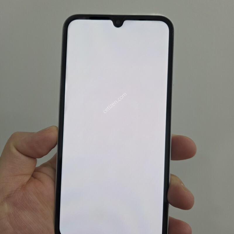 ������ A15 128GB ȭ��Ʈ