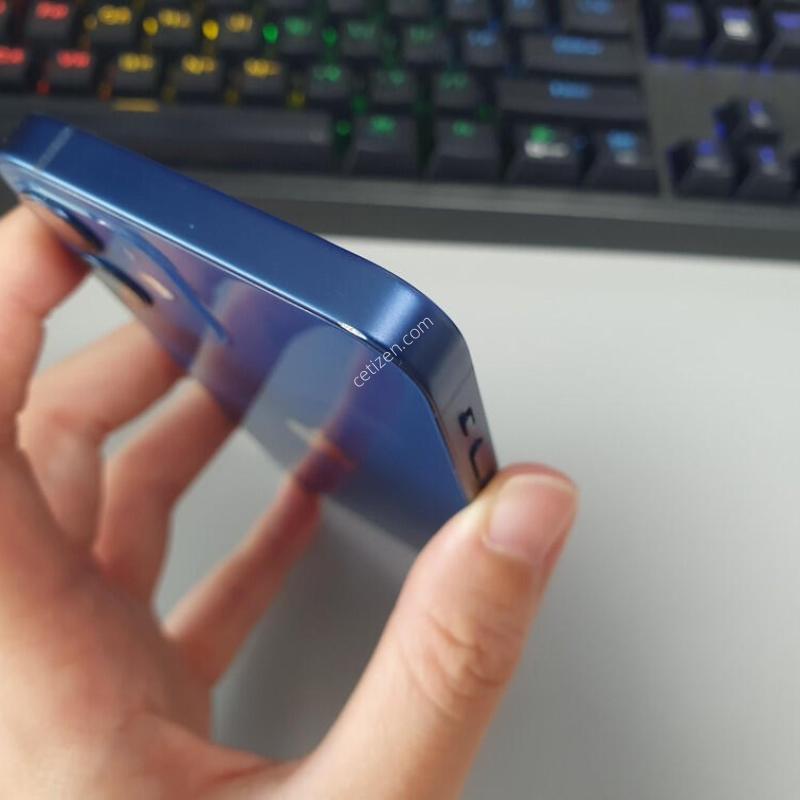 ������12 �̴� / 128GB / ���� / ���͸����� 84%