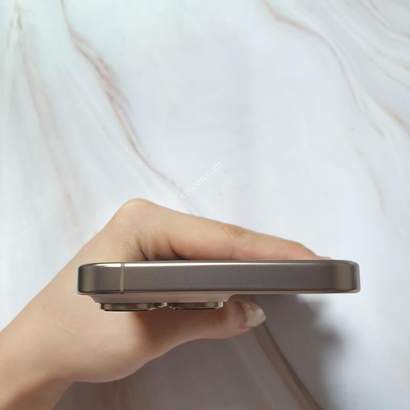 ������ 16���θƽ� ����ƮƼŸ�� 512G ������ �Ǹ��մϴ�