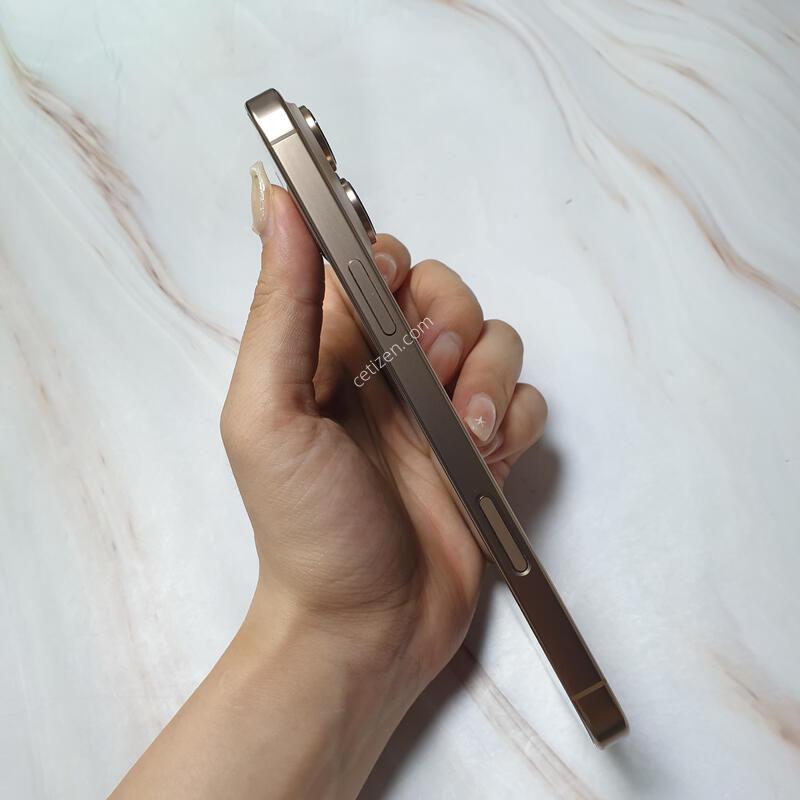 ������ 16���θƽ� ����ƮƼŸ�� 256G A�� ������ �Ǹ��մϴ�