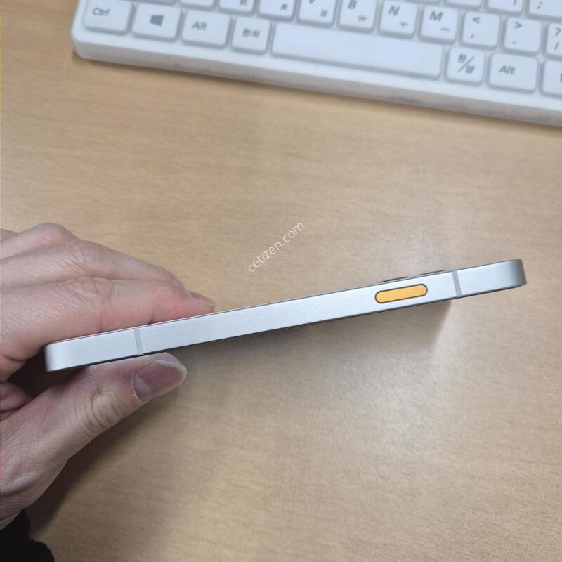 ���̺� �ó���� ȭ��Ʈ S�� 128GB