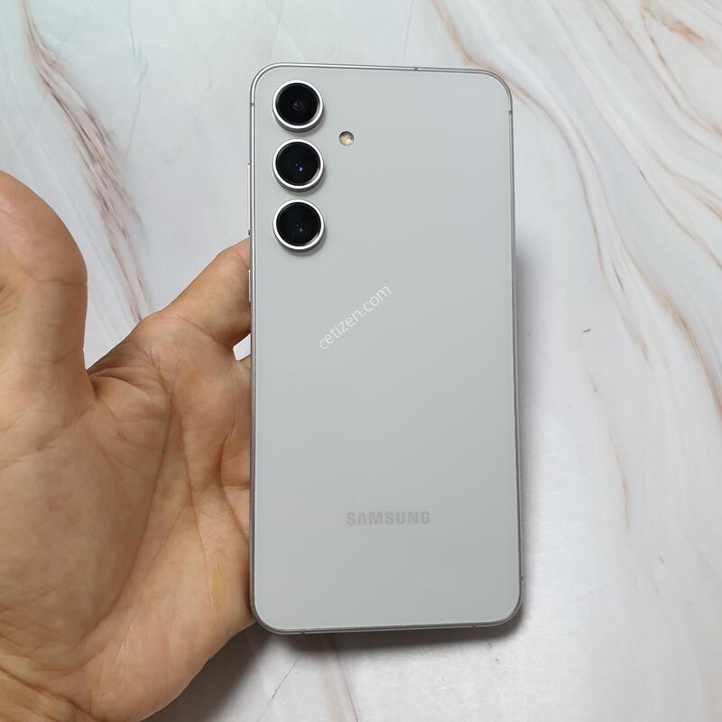 LG ������ S24FE �׷��� 256G A�� �Ǹ��մϴ�