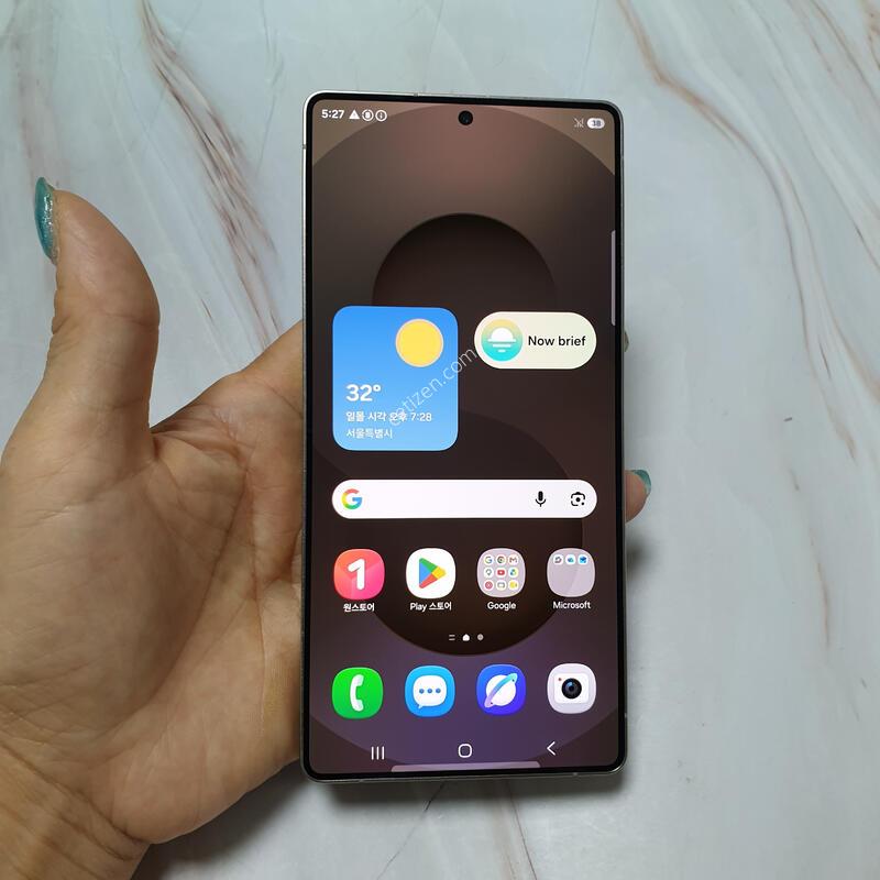LG ������ S25��Ʈ�� ƼŸ���׷��� 512G A�� �Ǹ��մϴ�