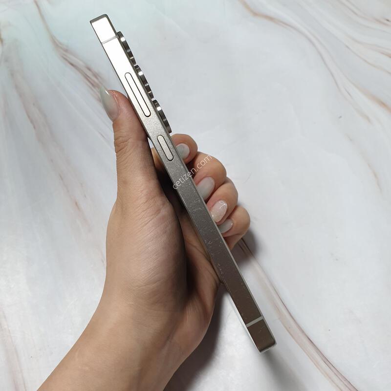 LG ������ S25��Ʈ�� ƼŸ���׷��� 512G A�� �Ǹ��մϴ�