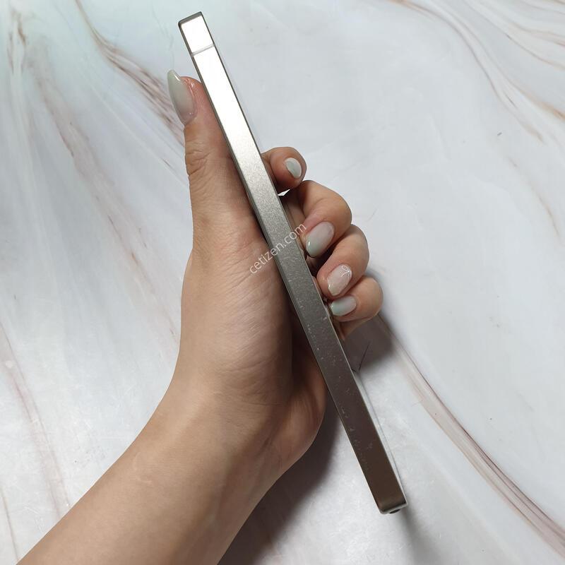 LG ������ S25��Ʈ�� ƼŸ���׷��� 512G A�� �Ǹ��մϴ�