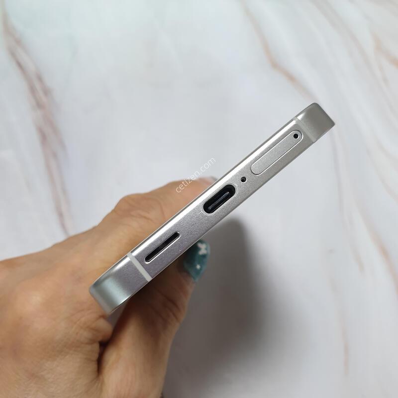 KT ������ S24 �׷��� 256G A�� �Ǹ��մϴ�