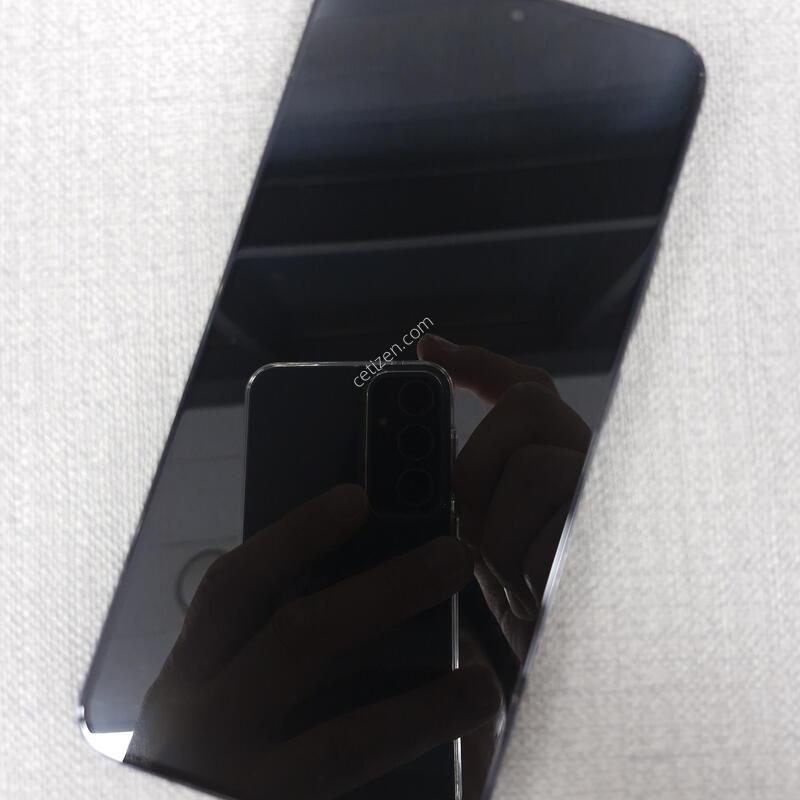 S22 �÷��� 256G �Ǹ��մϴ�