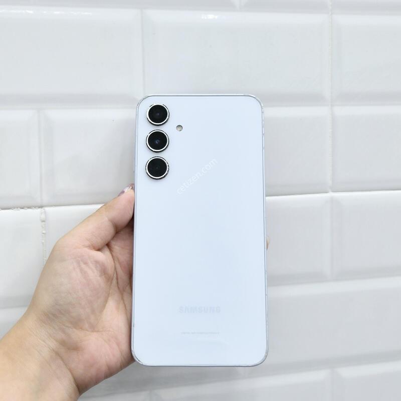 ������A35 ���̽����� 128GB