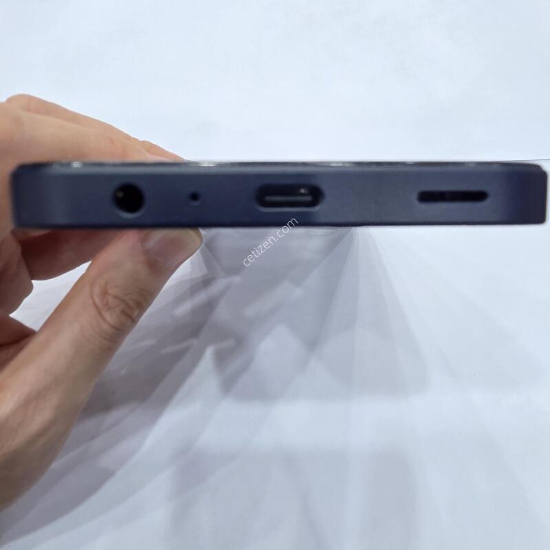 �Ｚ ������ A15 128G ���� �ʸ� ���̽�