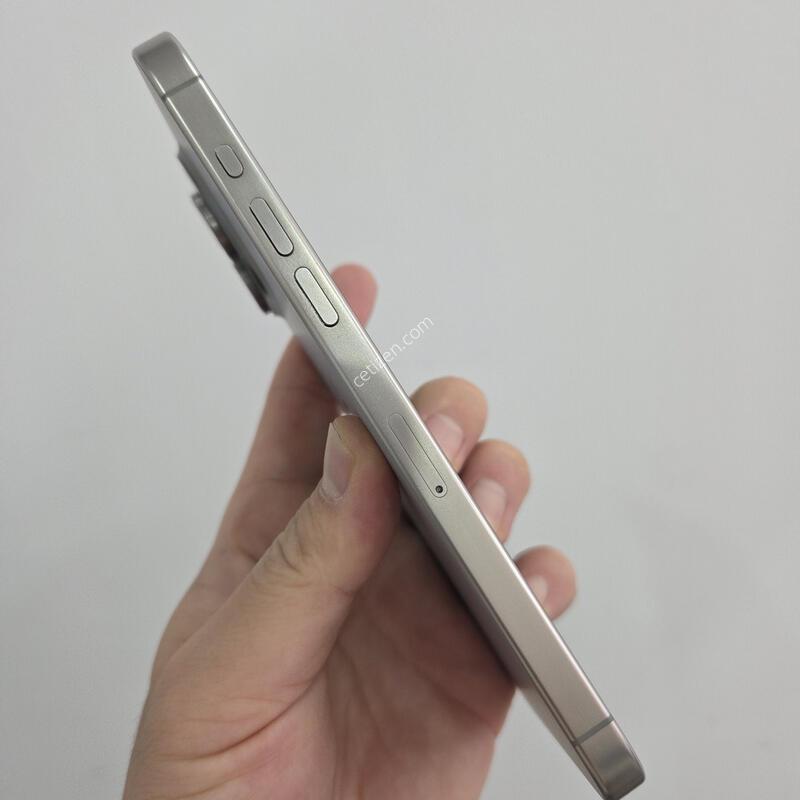 ������15���θƽ� 256GB SSS��