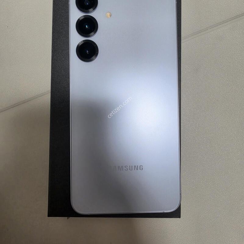 ������S25 �÷��� ���̽����� 256GB �˴ϴ� (������ �絵����)