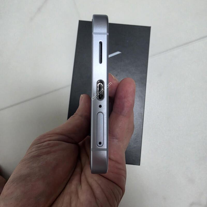 ������S25 �÷��� ���̽����� 256GB �˴ϴ� (������ �絵����)
