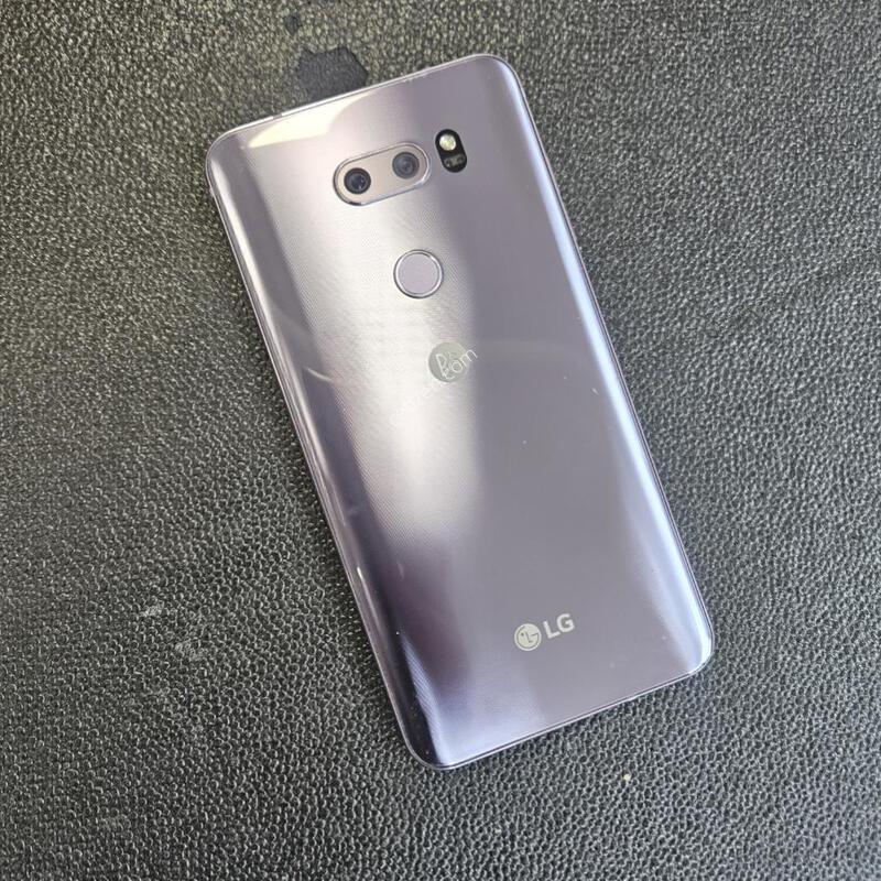 ������ ����V30S �������� �ܸ��� �߰���