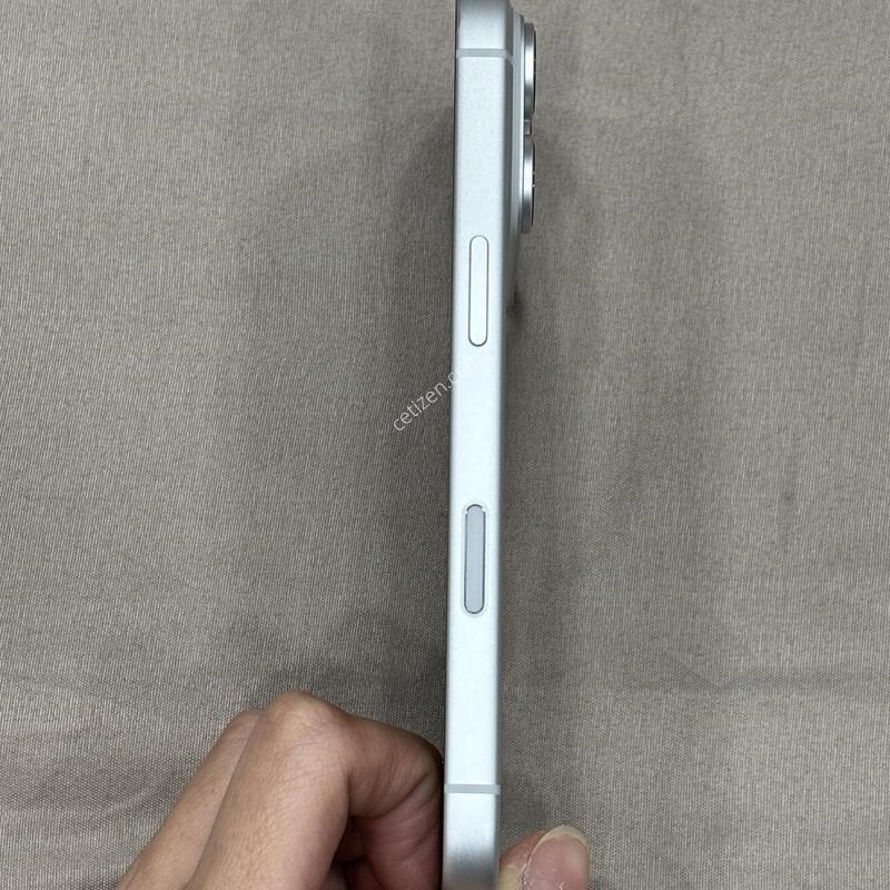 ������ 17 PRO 256G �ǹ�����