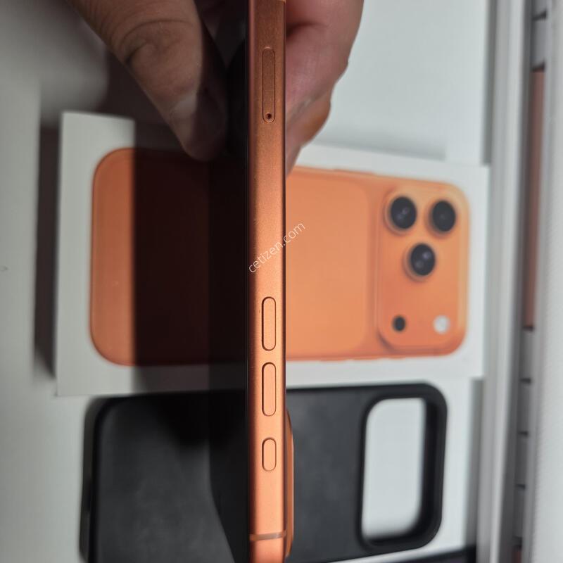 ������ 17���� 256GB �ڽ��� ������