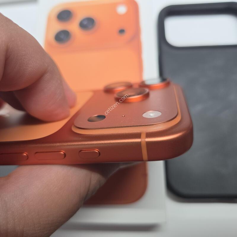 ������ 17���� 256GB �ڽ��� ������