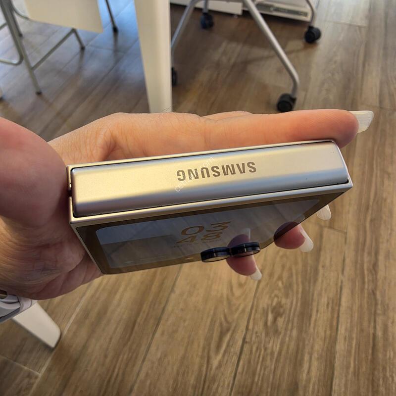 �������ø�7FE 256GB