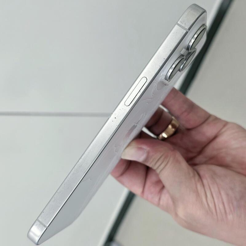 ������ 15 ���θƽ� ȭ��Ʈ 256GB ������Ǹ�