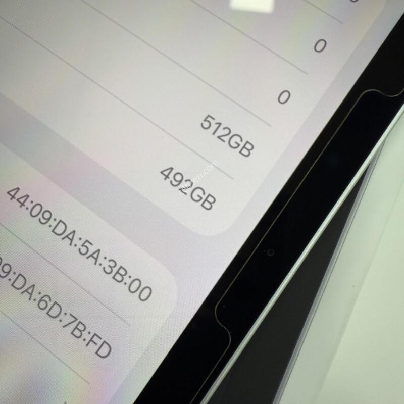 �ܼ����� �����е�����11��ġM5 512GB �Ǹ��մϴ�.