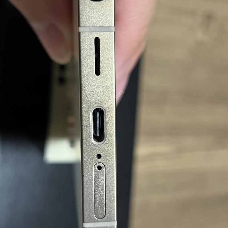 ������s24��Ʈ�� 256g ƼŸ�����ο�