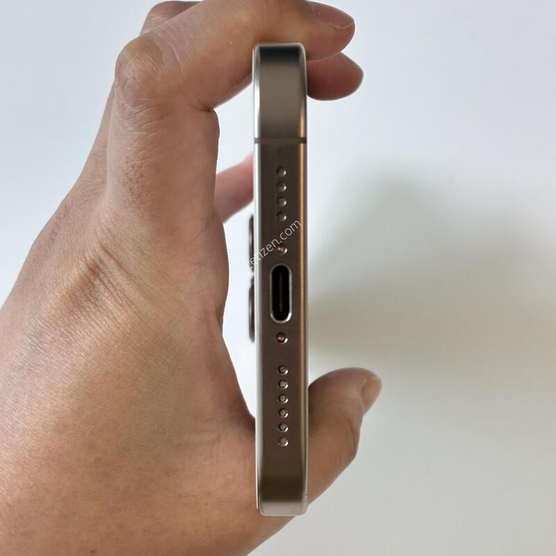 ������ 16���θƽ� ����ƮƼŸ�� 256G ���͸�100%(��ǰ��ü) �Ǹ��մϴ�.