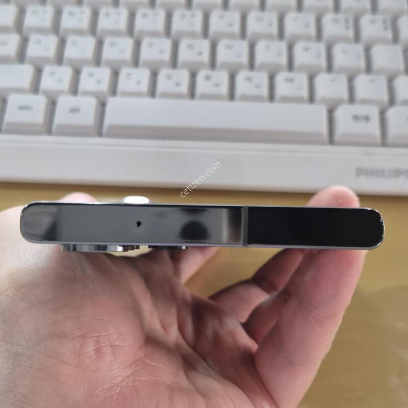 ������ S23 ��Ʈ�� 256 �׸� �ܻ���