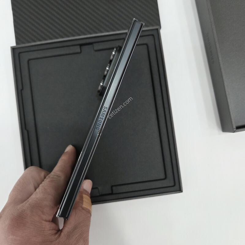 ������ ����7 512GB ���� �Դϴ�