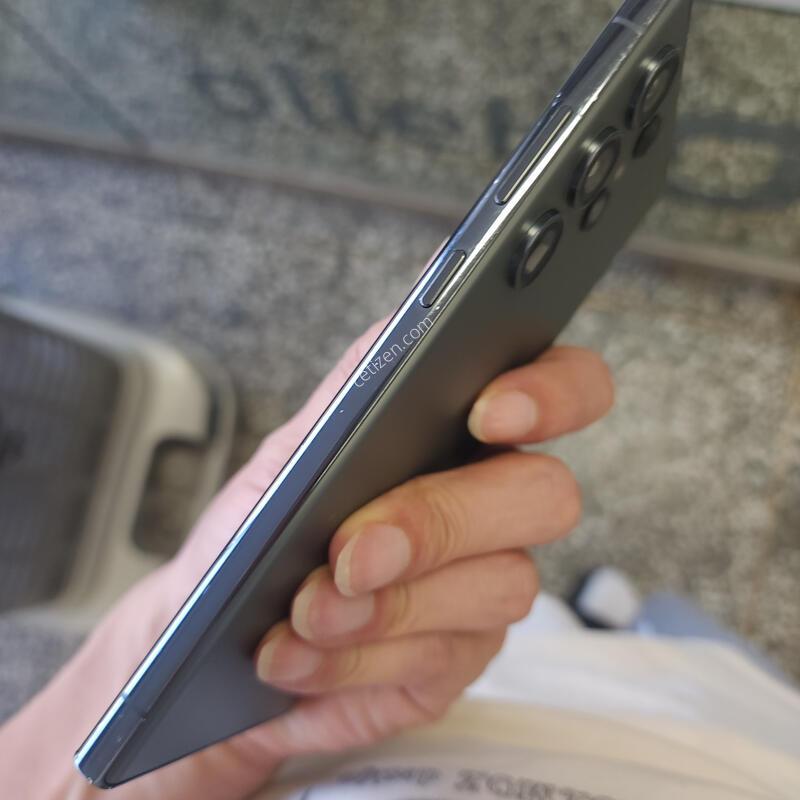 ������S23��Ʈ�� 512�Ⱑ �������� ����^^(ȭ�� �ܻ�.���ξ��� �����^^!)