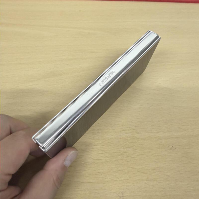 ������Z����4 ������ 512GB