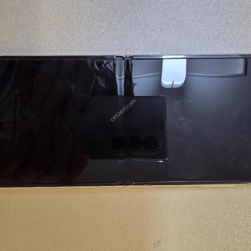 ������Z�ø�4  256GB SM-F721N ȭ��Ʈ