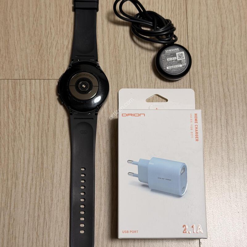 A�� R895 ������ ��ġ4 Ŭ���� 46mm LTE ����