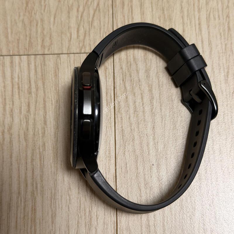 A�� R895 ������ ��ġ4 Ŭ���� 46mm LTE ����