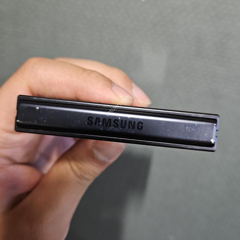 ������ Z�ø�7 512GB ���� �ȼ���2�� �ΰ��˴ϴ�