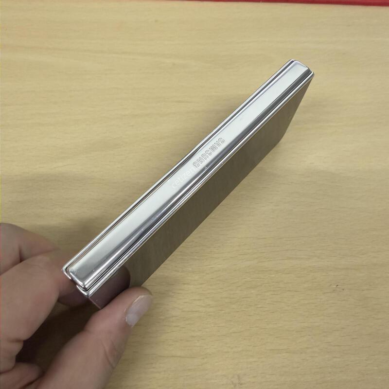 ������Z����4 ������ 512GB