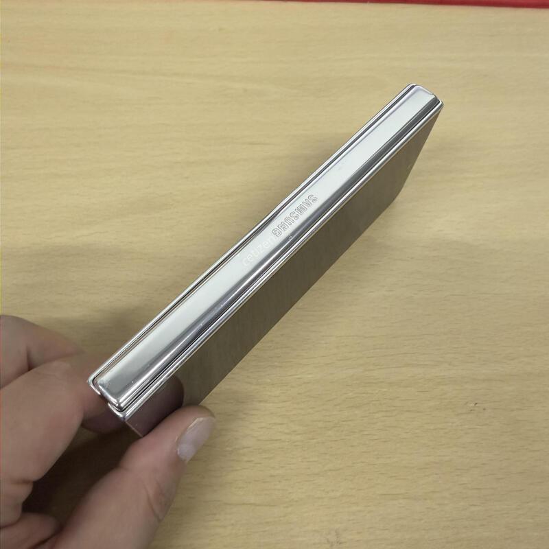 ������Z����4 ������ 512GB