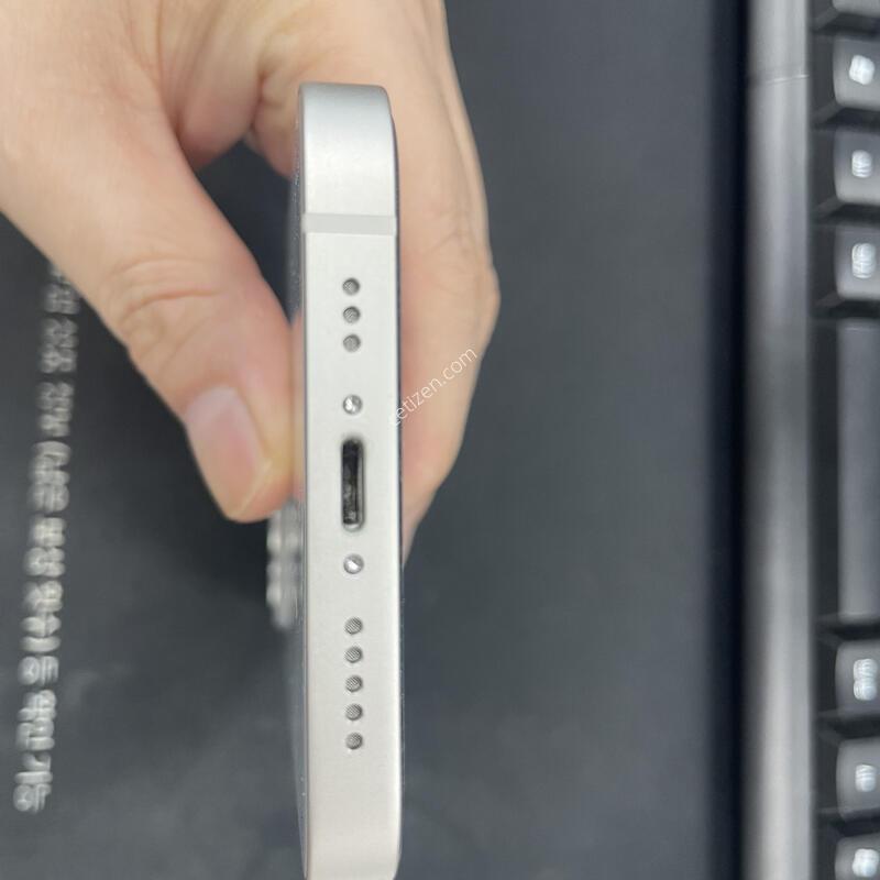 ������13 128GB  ���͸�ȿ��100% ��ü ���� SSSS�� �˴ϴ�.