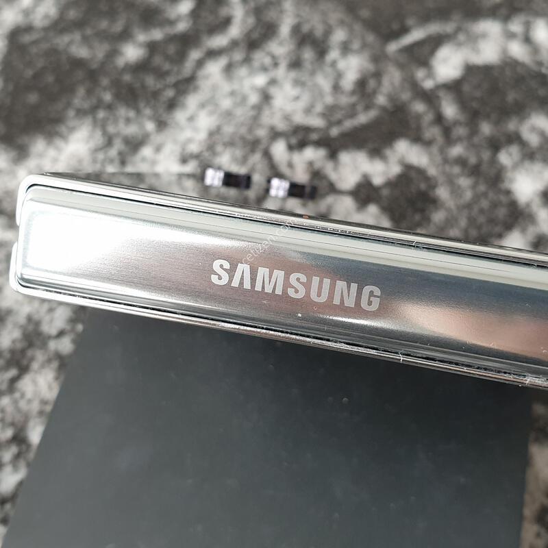 SK ������Z�ø�5 (F731N) ��Ʈ 512�Ⱑ (0300856)