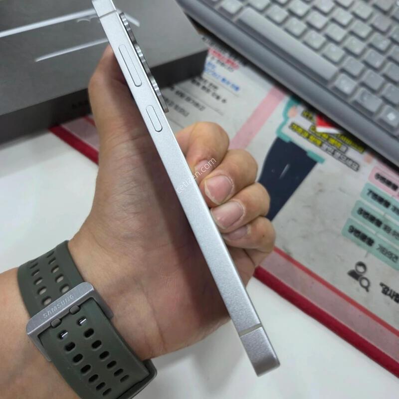 ������ S25 ��Ʈ�� ƼŸ���ǹ� ����  512�Ⱑ  A�� �Ǹ����ϴ�.