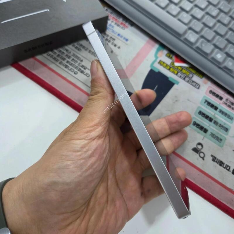 ������ S25 ��Ʈ�� ƼŸ���ǹ� ����  512�Ⱑ  A�� �Ǹ����ϴ�.